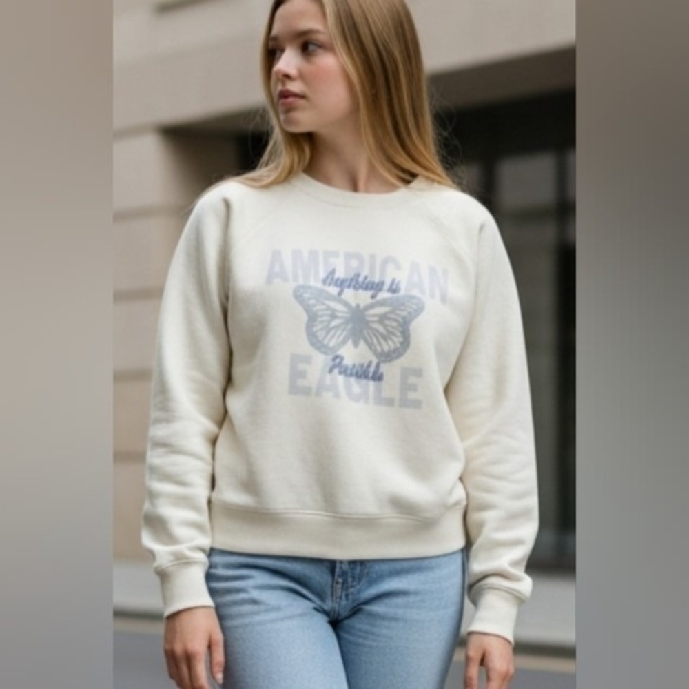 American Eagle Butterfly Graphic Raglan Sweatshirt Cream Womens Medium Relaxed - Picture 1 of 10